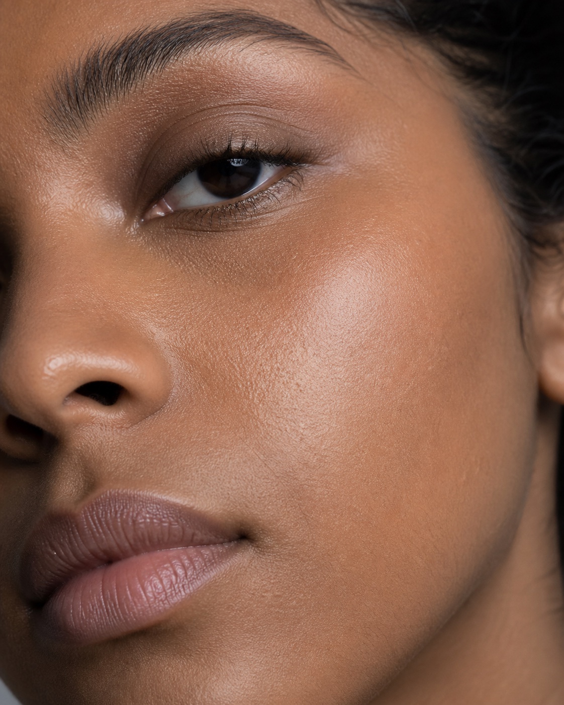 Naturlig, hudlik basmakeup